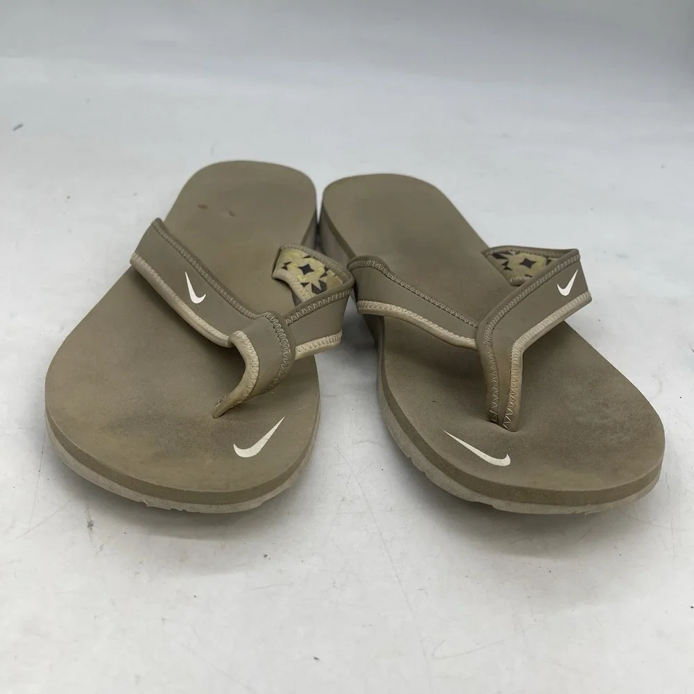 Nike Celso Flip Flops Sandals Womens 10 Tan Beige 314870-202 Slide Slip On